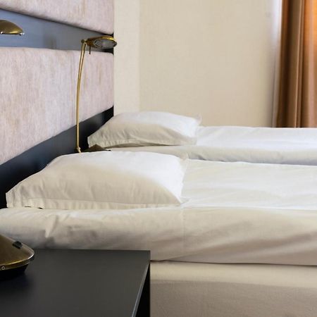 Hotel Slaviani Димитровград Экстерьер фото