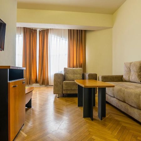 Hotel Slaviani Димитровград Экстерьер фото