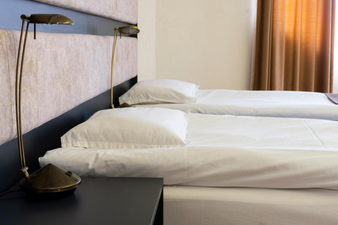 Hotel Slaviani Димитровград Экстерьер фото