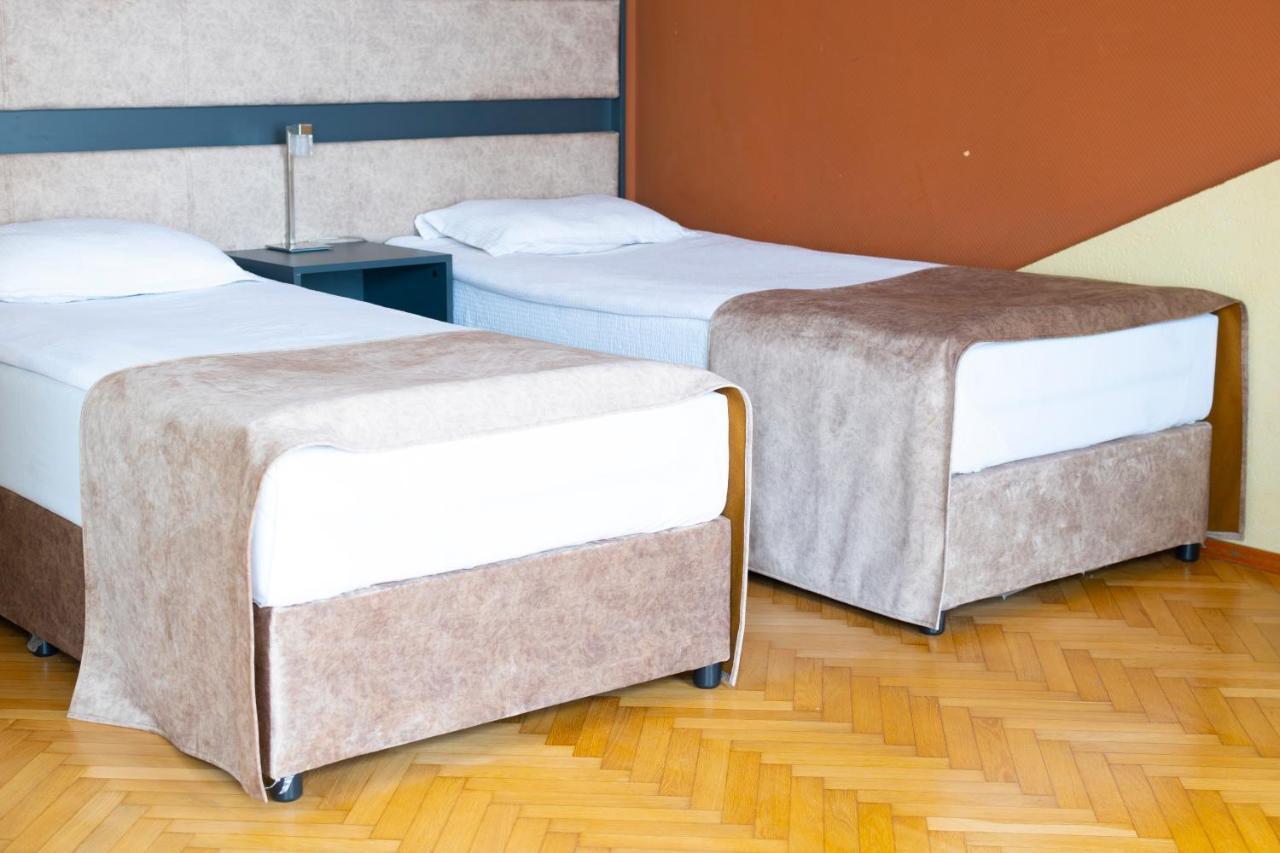 Hotel Slaviani Димитровград Экстерьер фото