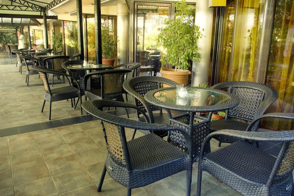 Hotel Slaviani Димитровград Экстерьер фото
